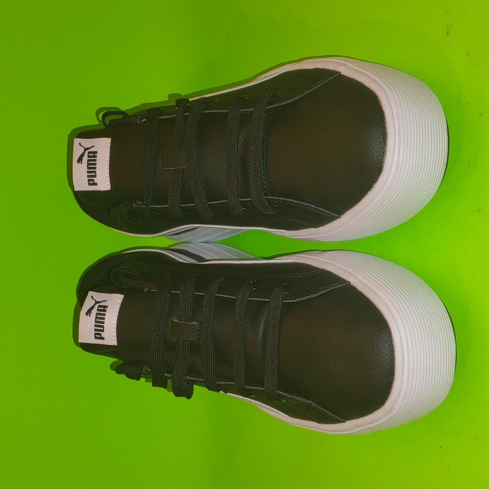 Puma Women's Kaia 2.0 Black and White Sneakers
